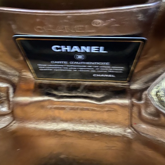 AUTHENTIC CHANEL Gold Brocade Evening Clutch w/ gold hardware shoulder strap - Picture 10 of 11